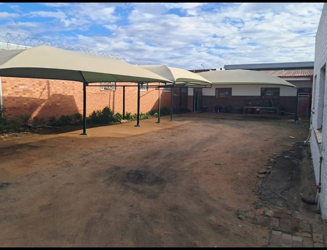 900M² RETAIL FOR SALE IN BRITS CENTRAL